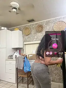 PichyPrettyPussy online show from 05.20.26