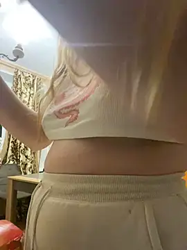 Snapshot of -MimmiLissa- chatting on 01.12.25 -MimmiLissa- online show from 01.12.25