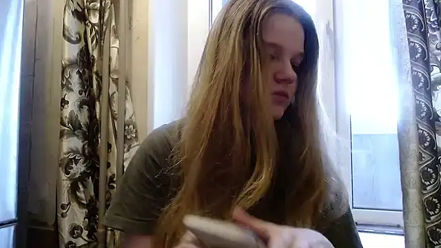 Snapshot of -MimmiLissa- chatting on 10.16.25 -MimmiLissa- online show from 10.16.25