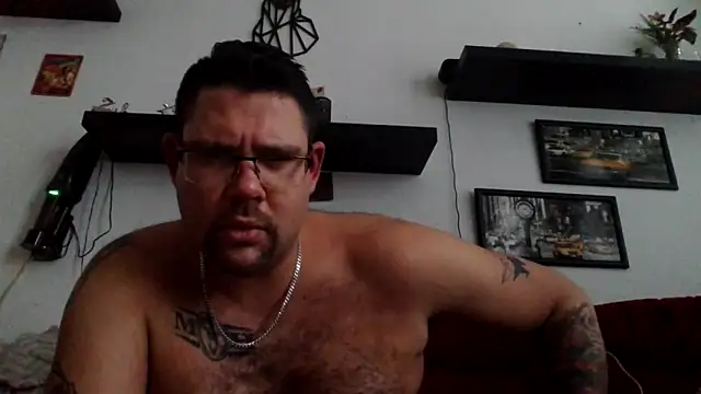 Snapshot of sexykevin17cm chatting on 02.11.26 sexykevin17cm online show from 02.11.26