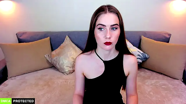 Snapshot of TheWoman__ chatting on 01.20.25 TheWoman online show from 01.20.25