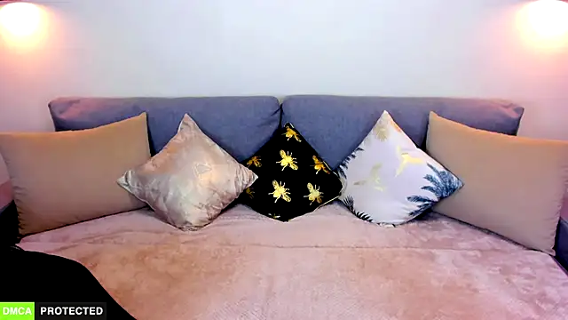 Snapshot of TheWoman__ chatting on 03.06.25 TheWoman online show from 03.06.25