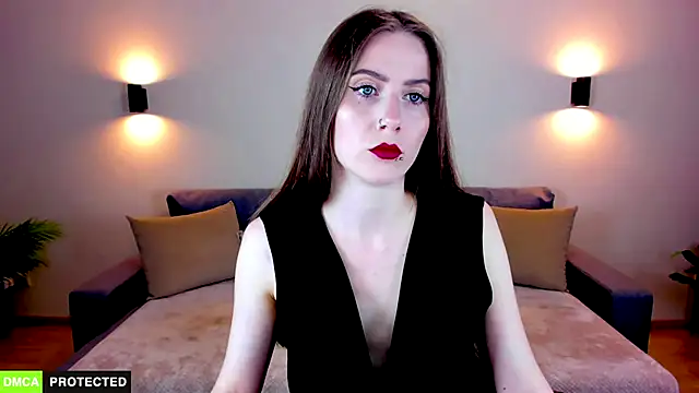 Snapshot of TheWoman__ chatting on 09.23.25 TheWoman online show from 09.23.25