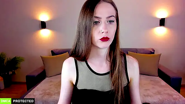 Snapshot of TheWoman__ chatting on 09.24.25 TheWoman online show from 09.24.25