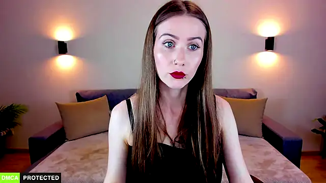 Snapshot of TheWoman__ chatting on 09.29.25 TheWoman online show from 09.29.25