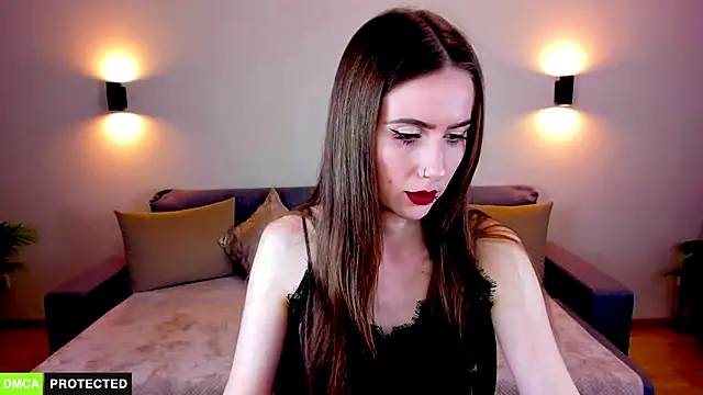 Snapshot of TheWoman__ chatting on 11.25.25 TheWoman online show from 11.25.25