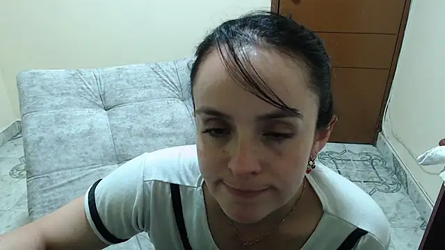 Snapshot of antara_hotgirl chatting on 02.24.25 antara hotgirl online show from 02.24.25