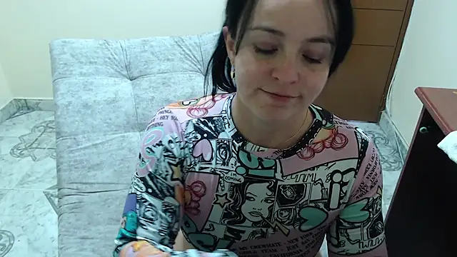 Snapshot of antara_hotgirl chatting on 09.30.25 antara hotgirl online show from 09.30.25