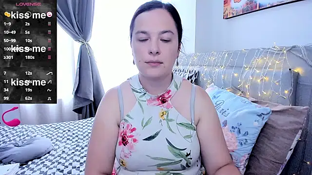 angelaagomez online show from 05.05.26