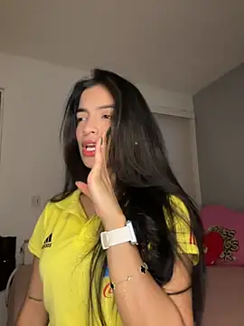 Snapshot of Sammy_pink chatting on 11.18.25 Sammy pink online show from 11.18.25