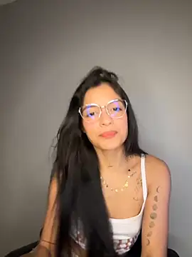 Snapshot of Sammy_pink chatting on 11.23.25 Sammy pink online show from 11.23.25