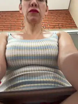 Gatitacarlita online show from 03.15.25