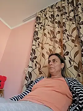 IsabelleCraft online show from 03.06.25