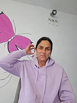 IsabelleCraft online show from 09.26.25