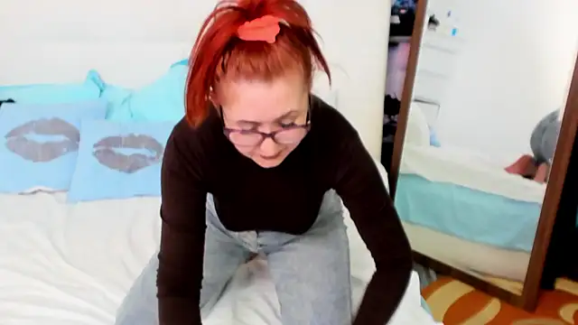 Snapshot of IvyHotFoxy chatting on 03.18.25 IvyHotFoxy online show from 03.18.25