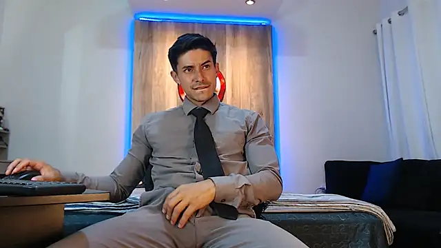 Snapshot of Andrew_4_ chatting on 03.20.25 Andrew 4 online show from 03.20.25