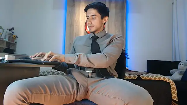 Snapshot of Andrew_4_ chatting on 09.28.25 Andrew 4 online show from 09.28.25