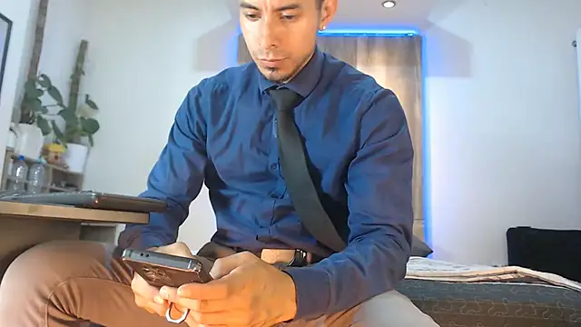 Andrew 4  online show from 02.08.26