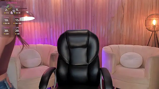 Snapshot of AmyDavis_ chatting on 12.06.24 AmyDavis online show from 12.06.24