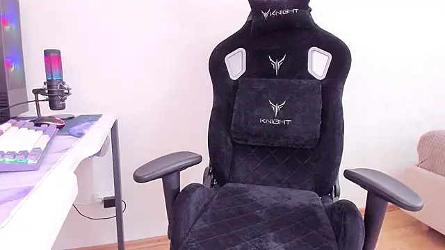 SkyqueenI online show from 09.19.25