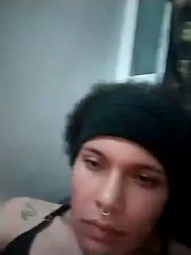 Snapshot of LUNAdeMARTE chatting on 12.12.24 LUNAdeMARTE online show from 12.12.24