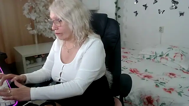 Ghertrude52 online show from 05.17.26