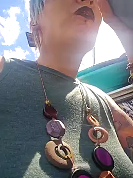 PinkTheHawk online show from 01.09.25