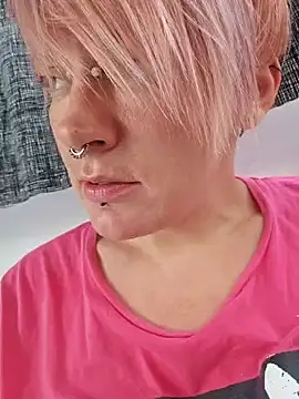 PinkTheHawk online show from 01.17.25