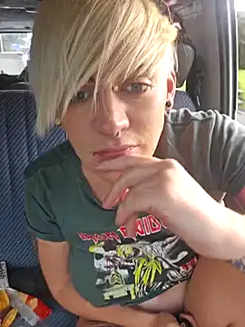 PinkTheHawk online show from 03.09.25