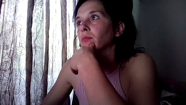 Snapshot of SexxyLety chatting on 05.27.26 SexxyLety online show from 05.27.26