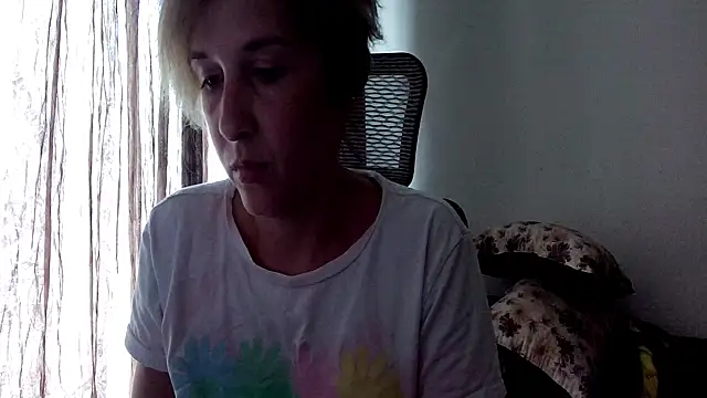 Snapshot of SexxyLety chatting on 06.27.26 SexxyLety online show from 06.27.26
