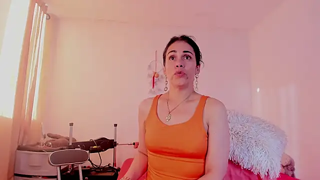 girasol walton online show from 02.06.25