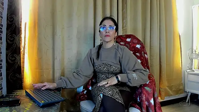 girasol walton online show from 02.06.25