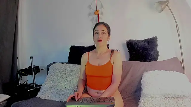 girasol walton online show from 03.13.25