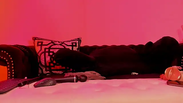 NatashaxoBangs online show from 02.20.25