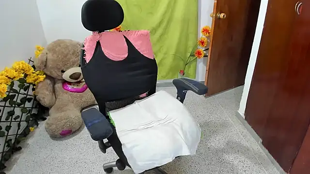 janelleritz online show from 03.08.25