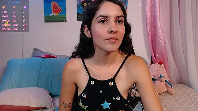 Snapshot of lailypink chatting on 12.23.24 lailypink online show from 12.23.24