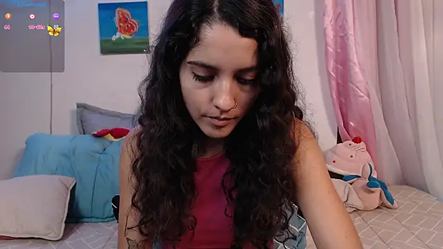 Snapshot of lailypink chatting on 12.28.24 lailypink online show from 12.28.24