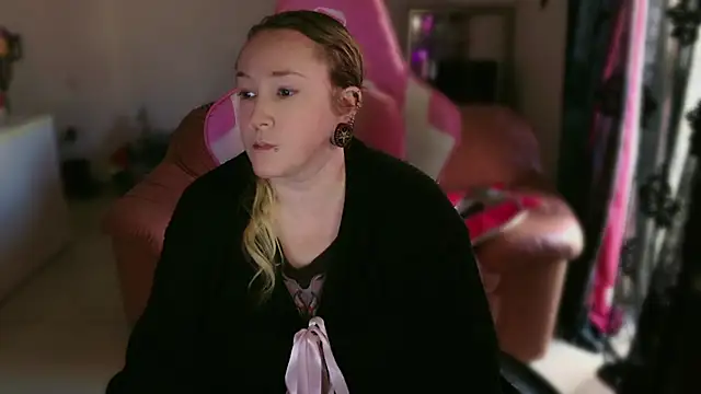 kisicaxx online show from 03.05.25