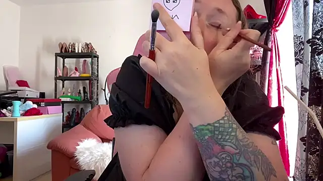 kisicaxx online show from 04.24.26