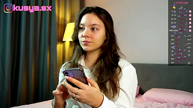 Snapshot of KusyaSex chatting on 12.21.24 KusyaSex online show from 12.21.24