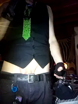 Snapshot of N8daMac chatting on 02.08.25 N8daMac online show from 02.08.25