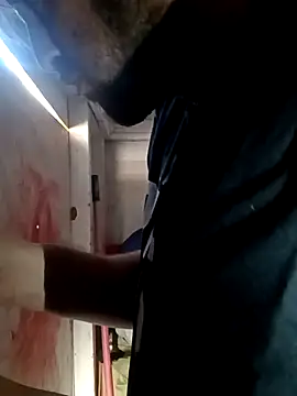 Snapshot of N8daMac chatting on 09.24.25 N8daMac online show from 09.24.25