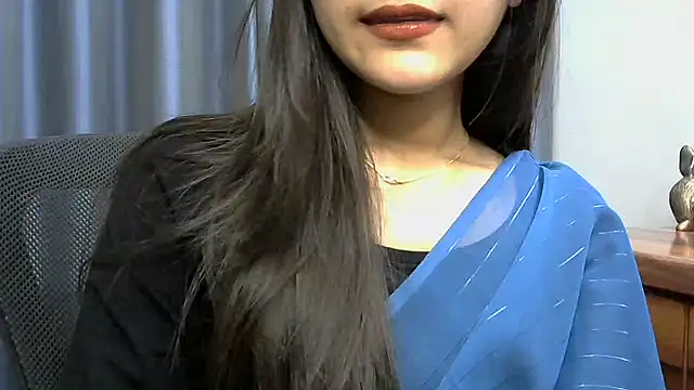 Snapshot of selen_5 chatting on 02.17.25 selen 5 online show from 02.17.25