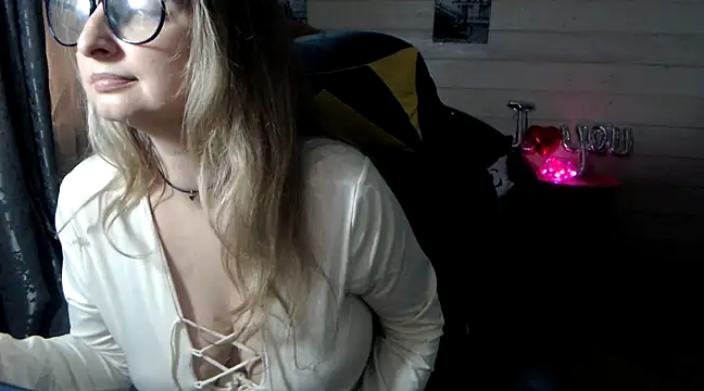 RubiLakros online show from 03.04.25