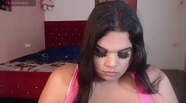 Snapshot of kami_hot_ts chatting on 12.08.24 kami hot ts online show from 12.08.24