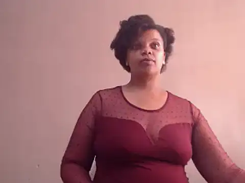 Snapshot of Lustfuleyez chatting on 01.06.25 Lustfuleyez online show from 01.06.25