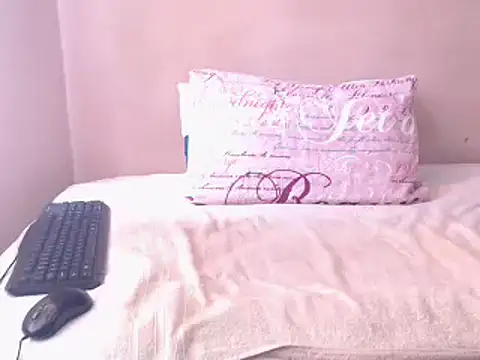 Snapshot of Lustfuleyez chatting on 01.30.25 Lustfuleyez online show from 01.30.25