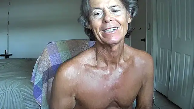 Snapshot of nakeedcowboi65 chatting on 06.02.26 nakeedcowboi65 online show from 06.02.26