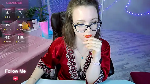 AngelaWhiti online show from 02.03.25